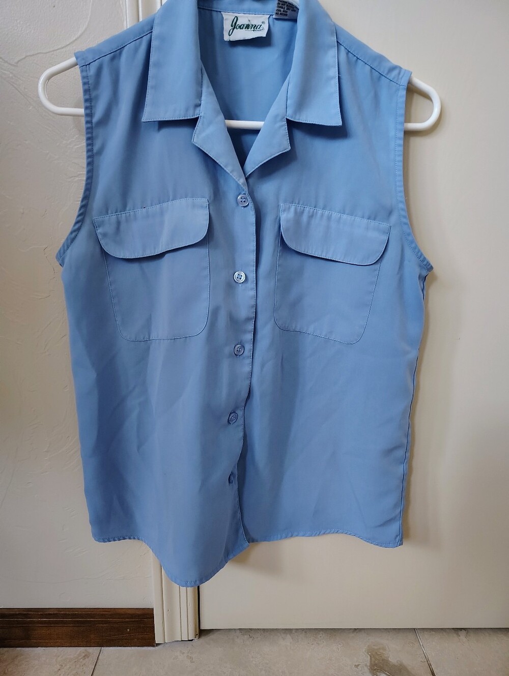Joanna Women's Blue Solid Collared Sleeveless Button-Up Woven Polyester S